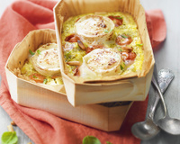 Petits clafoutis aux tomates cerise, pesto et bûche de chèvre Chavroux®