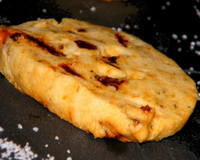 Sablés parmesan, tomates sechées et basilic