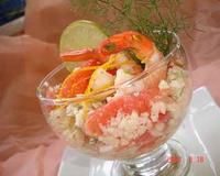 Timbale minceur : taboulé de chou-fleur, crevettes et pamplemousse