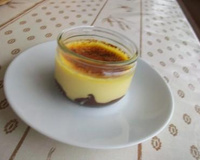 Crème brûlée sur lit chocolat