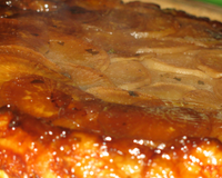 Avec le radis noir, il faut être inventif en cuisine car les recettes ne sont pas nombreuses.Finalement je me suis lancée dans la réalisation d'une tarte tatin au radis…