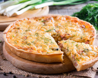 Pâte brisée ou feuilletée : quel est le meilleur choix pour la quiche ?