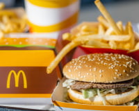 On a classé les burgers de McDo du plus au moins calorique (et l'addition fait mal avec les frites)