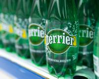 Eau gazeuse Perrier : peut-on consommer sans risque les bouteilles que l’on a chez soi ?