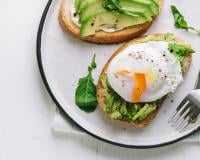 Cyril Lignac partage ses astuces pour réussir à la perfection son avocado toast !