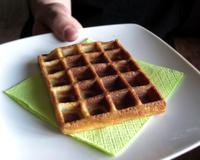 La recette familiale des gaufres de ma belle-mère : des gaufres légèrement sucrées, toutes douces..un vrai plaisir pour les petits comme les grands !