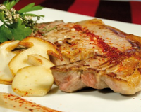 Côtes de veau aux champignons de saison et Piment d'Espelette