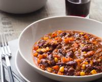 Le chili con carne est un plat épicé, d"origine texane.