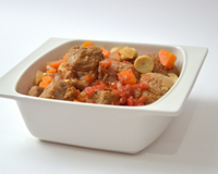 Les ragoûts de veau sont délicieux, à condition de ne surtout pas faire bouillir la viande sinon elle devient vite dure. Taillez des morceaux d'environ 50 + 60 g pour…