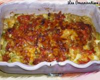 Toujours avec des courgettes du jardin, voici un autre gratin : on l'a particulièrement bien aimé ! Le vin blanc apporte un bon petit goût à ce gratin.