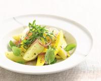 Une salade de pommes de terre tout en légèreté. Une recette du site Recette Pomme de Terre.