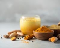 “Un shot d'énergie pour se réchauffer” : la cheffe Amandine Chaigot réveille votre hiver avec sa recette de golden latte meringué !