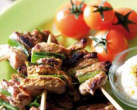 Petites brochettes de veau au curry
