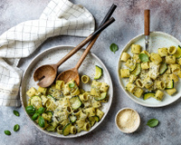 Pâtes au pesto et courgettes