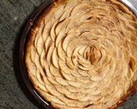 Une tarte facile à réaliser. J'ai fait cette recette avec des bananes très très mûres pour éviter de les jeter.