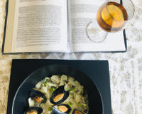 Pâtes aux moules et vin blanc