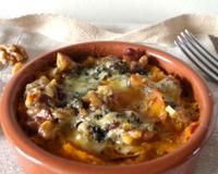 Un gratin fondant et gourmand avec ce roquefort puissant et aromatique adouci par le butternut et relevé par le croquant des noix...