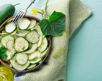 Laurent Mariotte donne la recette de sa salade de concombre aigre-douce super simple à réaliser