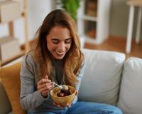 “La texture d’un yaourt, aussi doux qu’une glace” : ce fruit méconnu serait le meilleur du monde pour la santé