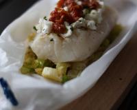 Des papillotes de poisson, légumes et Carré Frais.Une recette proposée par Nadia du blog 'Paprikas'.