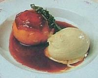 Voici une délicieuse recette originale à base d'abricots et de glace à la pistache. Un vrai délice rafraîchissant !