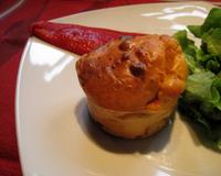 Recette de cake salé, coloré, parfumé qui peut se décliner en version "mini" pour l'apéro ou en portions plus grandes pour…