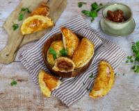 Chaussons feuilletés au boeuf haché et tomates