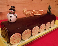 Bûche chocolat / fève tonka & glaçage au chocolat brillant