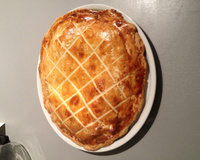 Tourte aux émiettés de confit de canard et pommes de terre sautées aux herbes de Provence