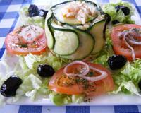 Servir dans des petits plats individuels. Ce mets sera du plus bel effet.