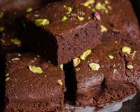 Un brownie moelleux, fondant et croquant... riche en chocolat