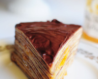 Le gâteau de crêpes abricots et chocolat avec Bonne Maman