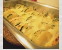 Gratin de pommes de terre, courgette et Neuf Châtel