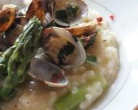 Risotto aux asperges vertes et aux palourdes