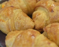 Croissants feuilletés au saumon