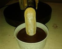 Excellente mousse au chocolat à déguster avec un biscuit cuillère.