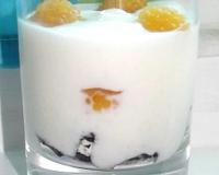 Un dessert simple à réaliser qui associe la saveur de la framboise jaune et de la violette.