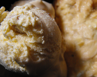Je suis pas une grande fan de nougat, mais quand on me parle de glace, c'est une autre histoire, j'ai donc fais ma petite mixture, et là ... que du plaisir !