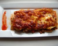 Lasagnes bolognaises et fromages (sans béchamel) dorées sous le grill du four.