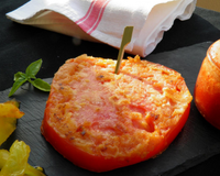 Un steak "saignant"...de Cœur de Bœuf...des frites de tomate ananas...à tremper dans un espuma de ketchup: une version revisitée du steak frite…
