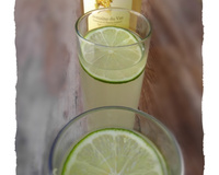 Cocktail sans alcool raisin blanc et citron vert