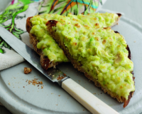 Avocat fromage sur un toast