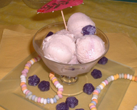 Glace au sirop de violette