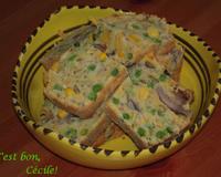 Un cake parfumé au curry, relevé avec le thon et coloré avec des petits pois, du maïs et des champignons. un cake très frais, parfait pour l'apéritif !