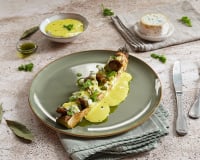 Poireaux brûlés, saucisses et bleu d'Auvergne