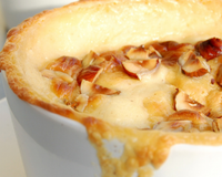 Un gratin raffiné à la texture crémeuse, à la saveur légère de noisettes et au goût rafraîchissant de châtaigne d'eau.