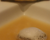 J'ai réalisé cette entrée, marquée par le contraste entre l'iode (caractéristique de l'huître de Cancale ) et le goût "terroir" du cidre brut.Un tube d'algue garni d'une…