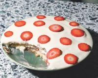 À l’approche du Tour de France, voici comment réaliser un tiramisu “maillot à pois” aux fraises