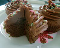 Cupcakes moelleux chocolat glaçage chocolat caramel