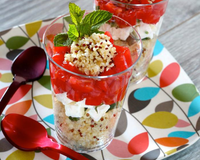 Verrine de quinoa à la tomate et à la feta
